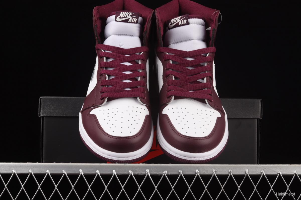 Air Jordan 1 Retro High OG Bordeaux Bordeaux burgundy high top basketball shoes 555088-611