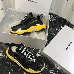 Men/Women Balenciaga Triple S Sneaker Black/Yellow