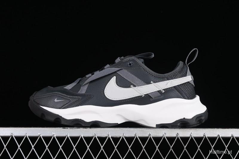 Nike TC 7900 Retro Chunky Dad Shoes with Reflective Swoosh and Cushioned Sole - DD9682-001