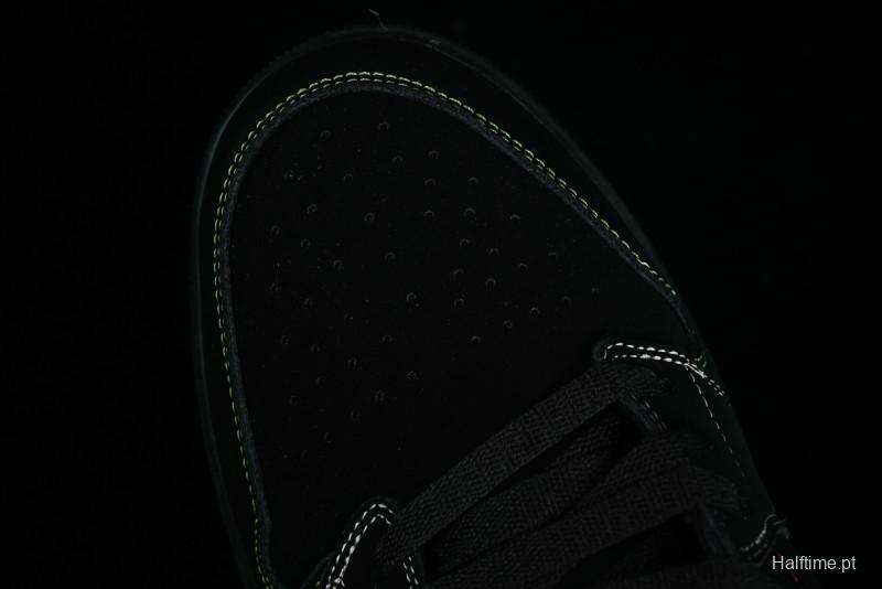 Nike Air Jordan 1 Low AJ1 Black Green Low Top Lifestyle Basketball Shoes - 338145-003